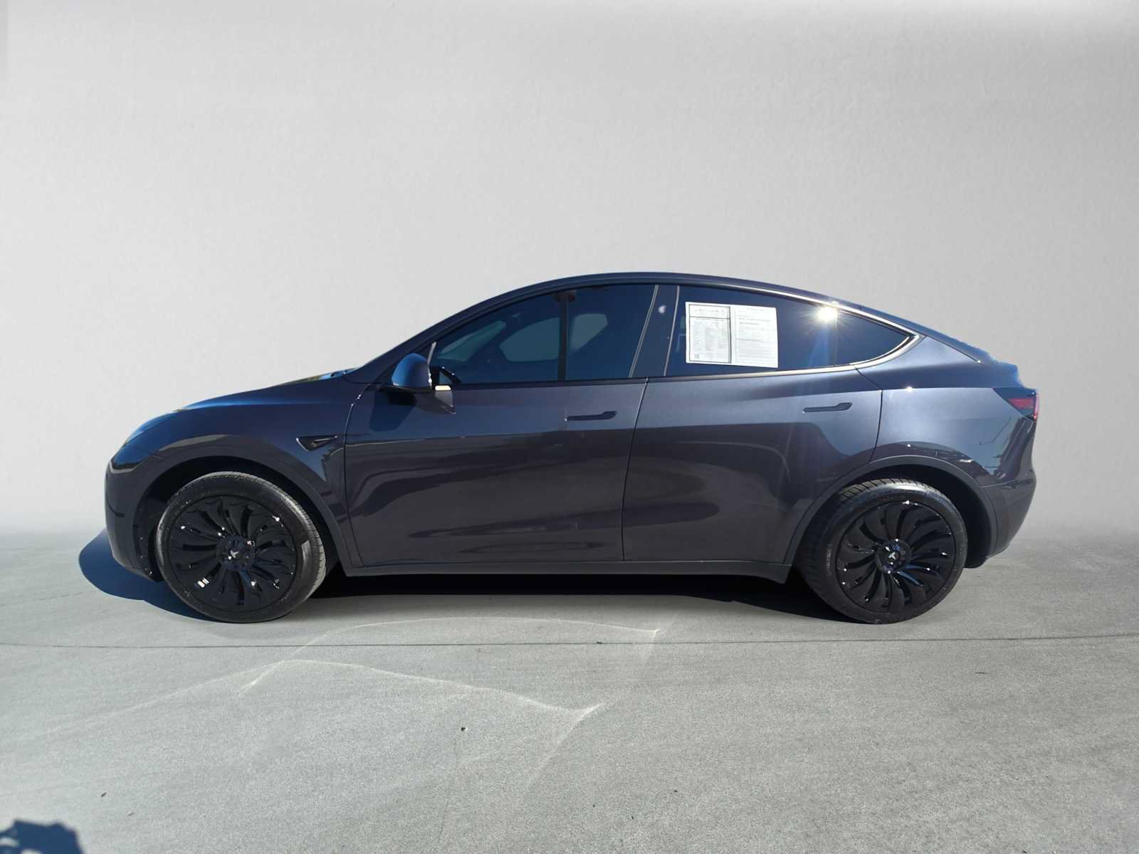 Used 2025 Tesla Model Y Long Range RWD image 6