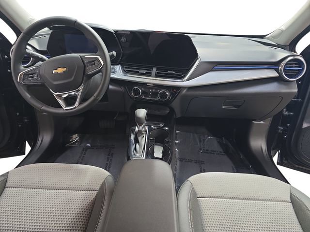 Used 2024 Chevrolet Trax LT w/ Driver Confidence Package image 13