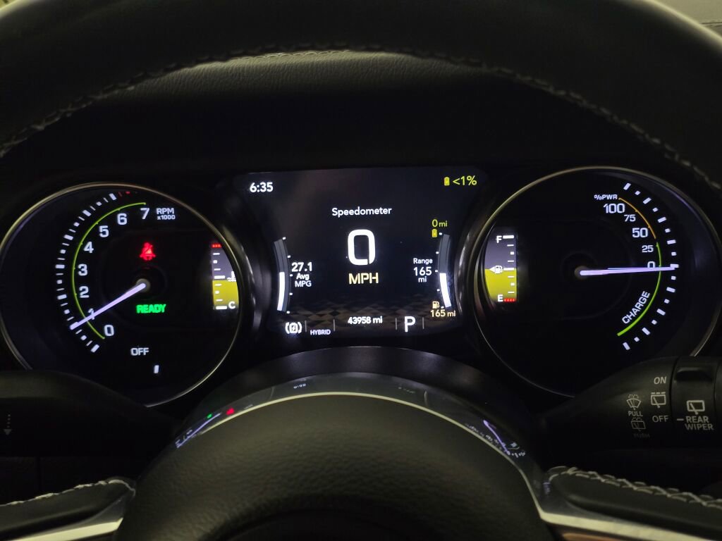 Used 2022 Jeep Wrangler Unlimited Sahara w/ Cold Weather Group image 28