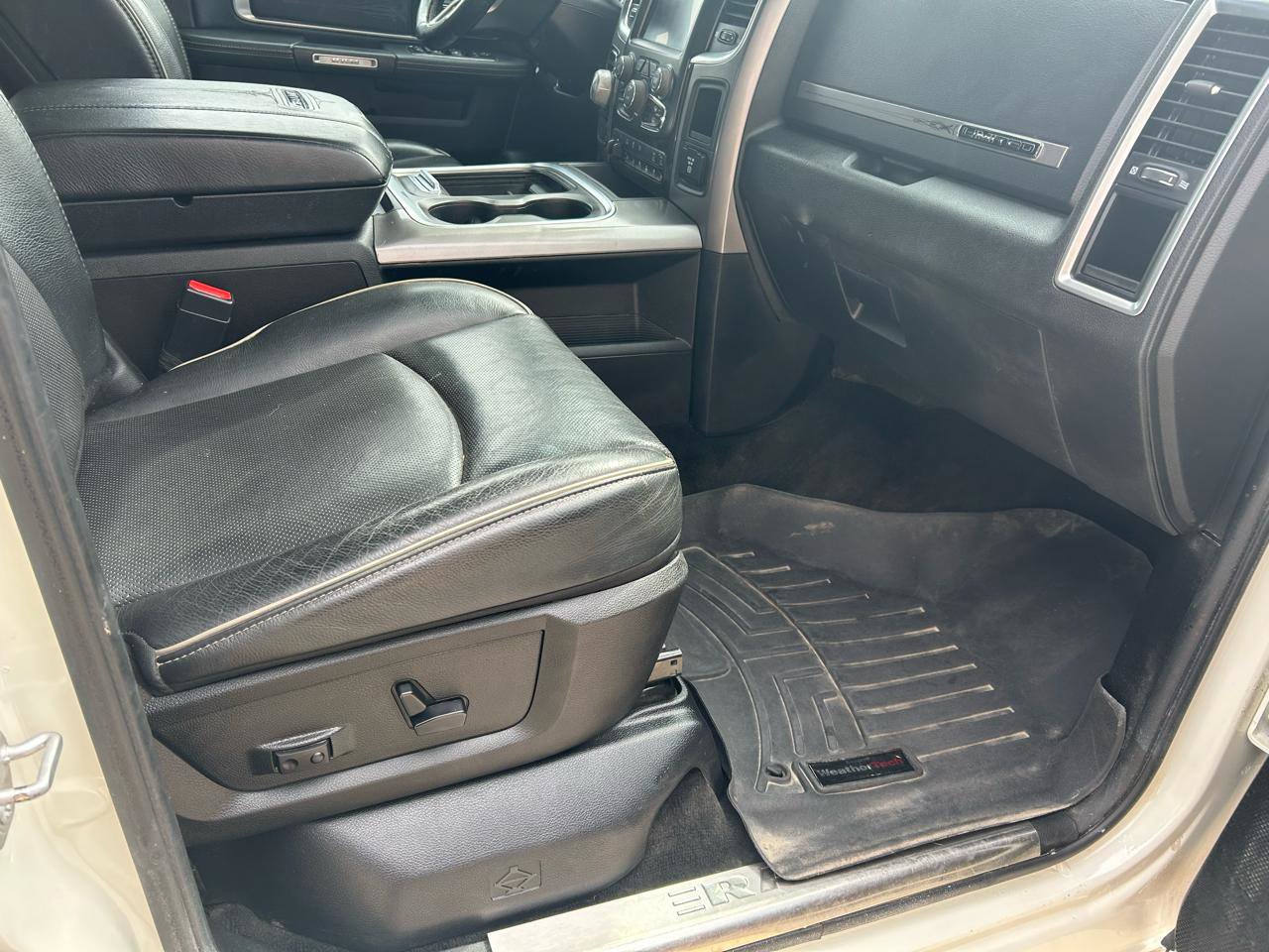 Used 2016 RAM 1500 Limited image 12