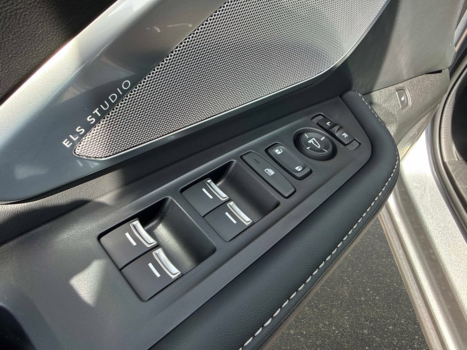 Certified 2026 Acura RDX SH-AWD w/ Technology Package image 17