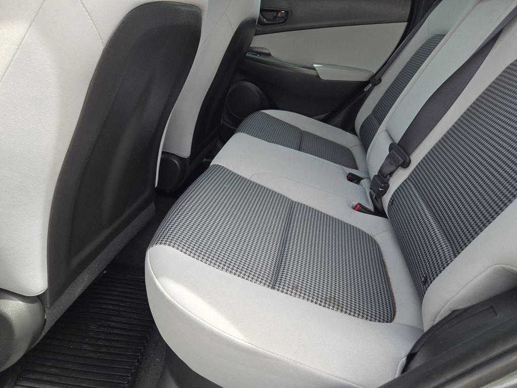 Used 2022 Hyundai Kona SE FWD image 29