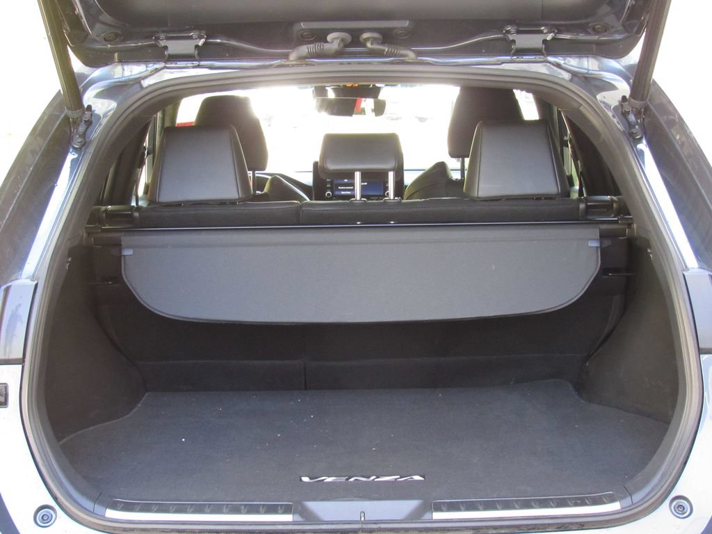 Certified 2022 Toyota Venza XLE AWD/4WD image 20