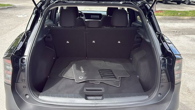 Used 2025 Nissan Kicks SV image 8
