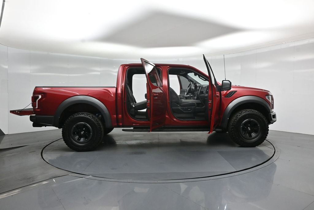 Certified 2017 Ford F150 Raptor w/ Equipment Group 802A Luxury image 5