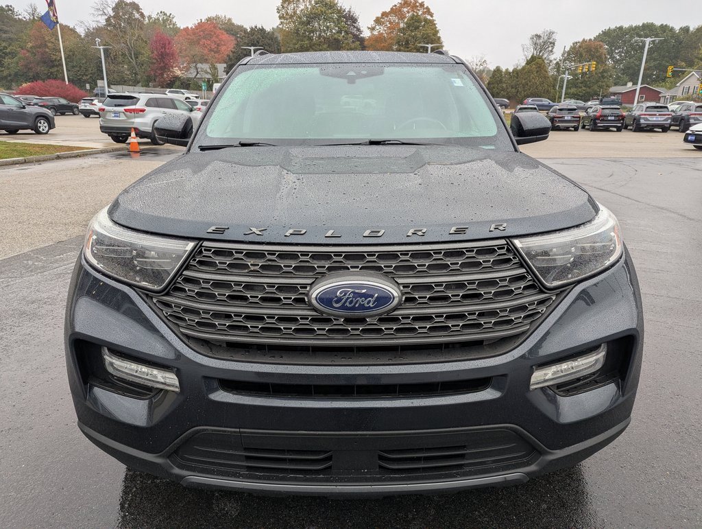 Used 2022 Ford Explorer XLT w/ Equipment Group 202A image 9