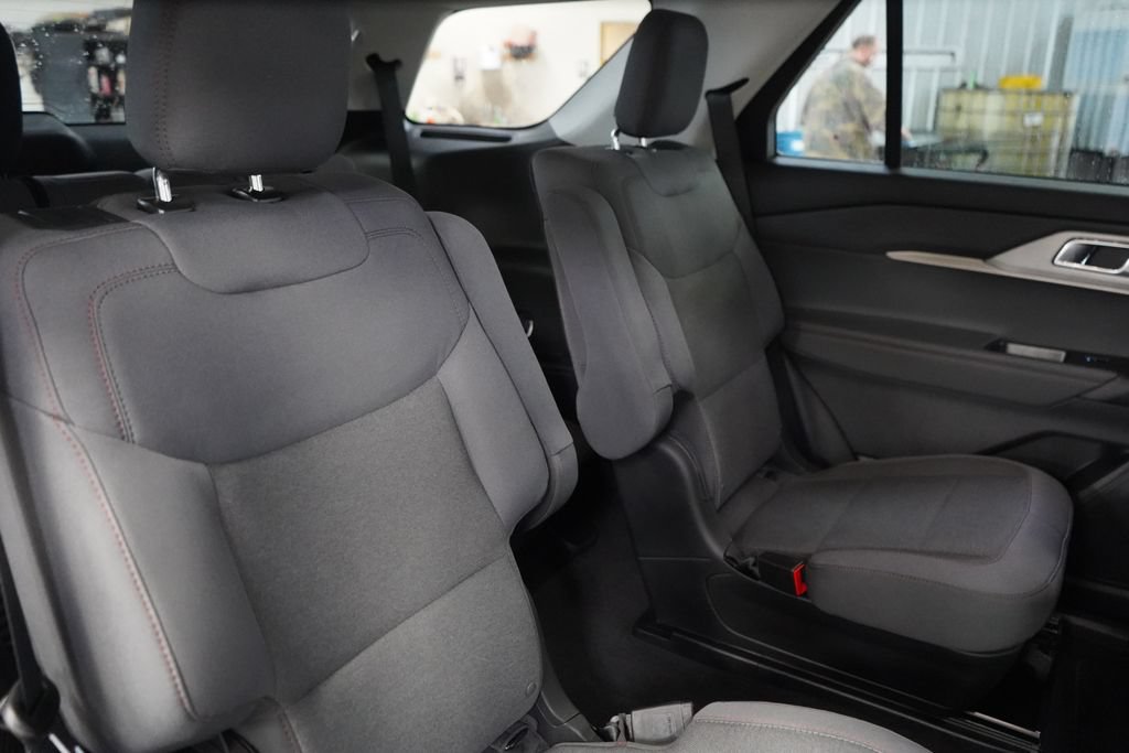 New 2026 Ford Explorer Active RWD image 25