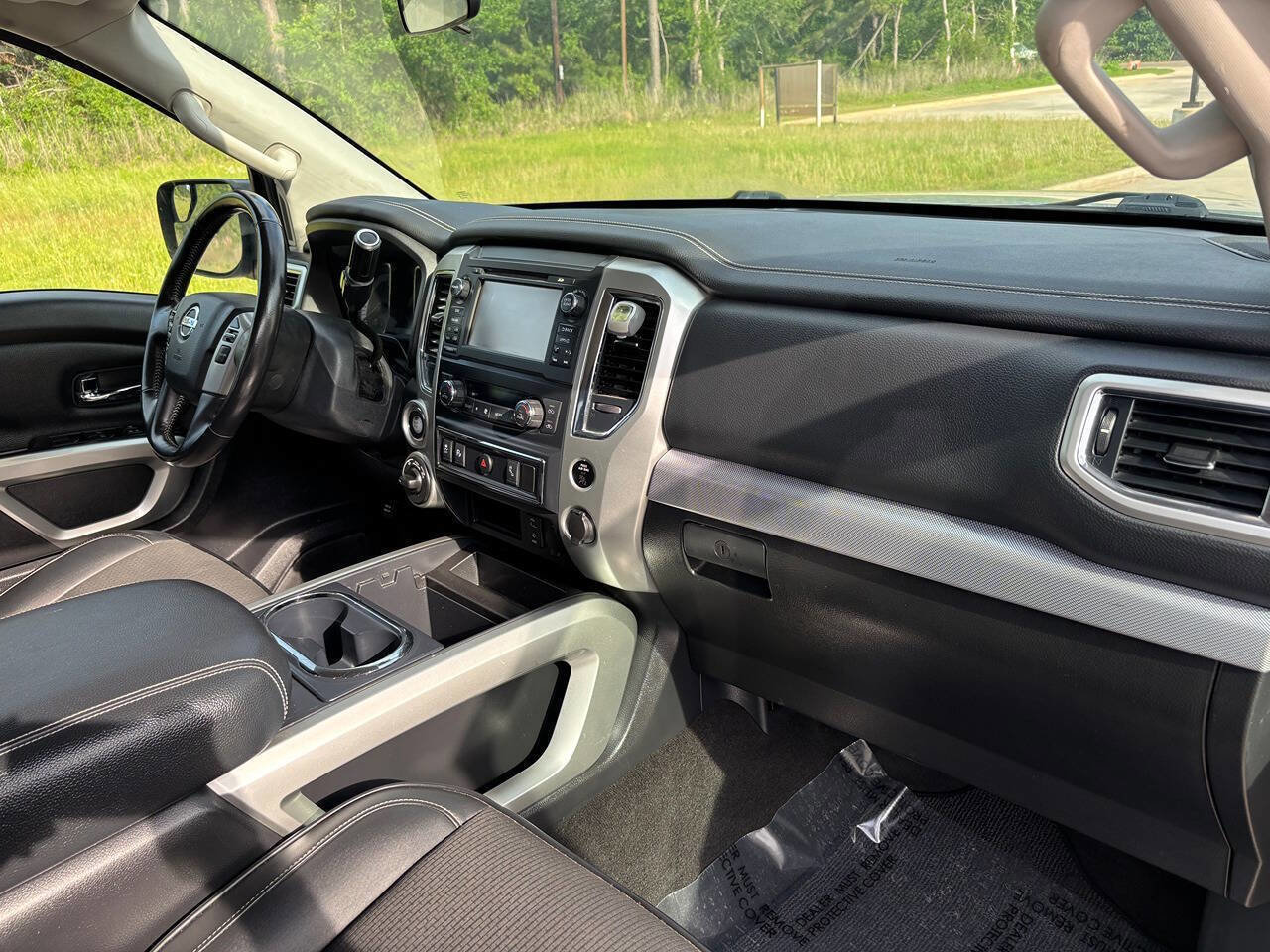 Used 2018 Nissan Titan PRO-4X AWD/4WD image 29