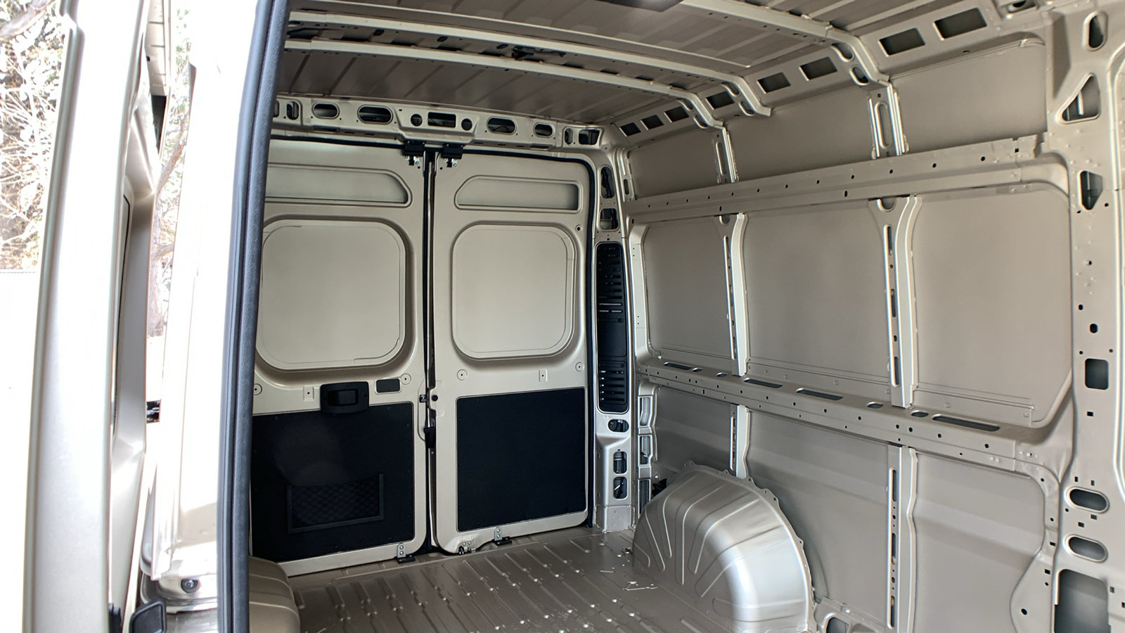 New 2026 RAM ProMaster 2500 w/ Premium Convenience Group FWD image 25