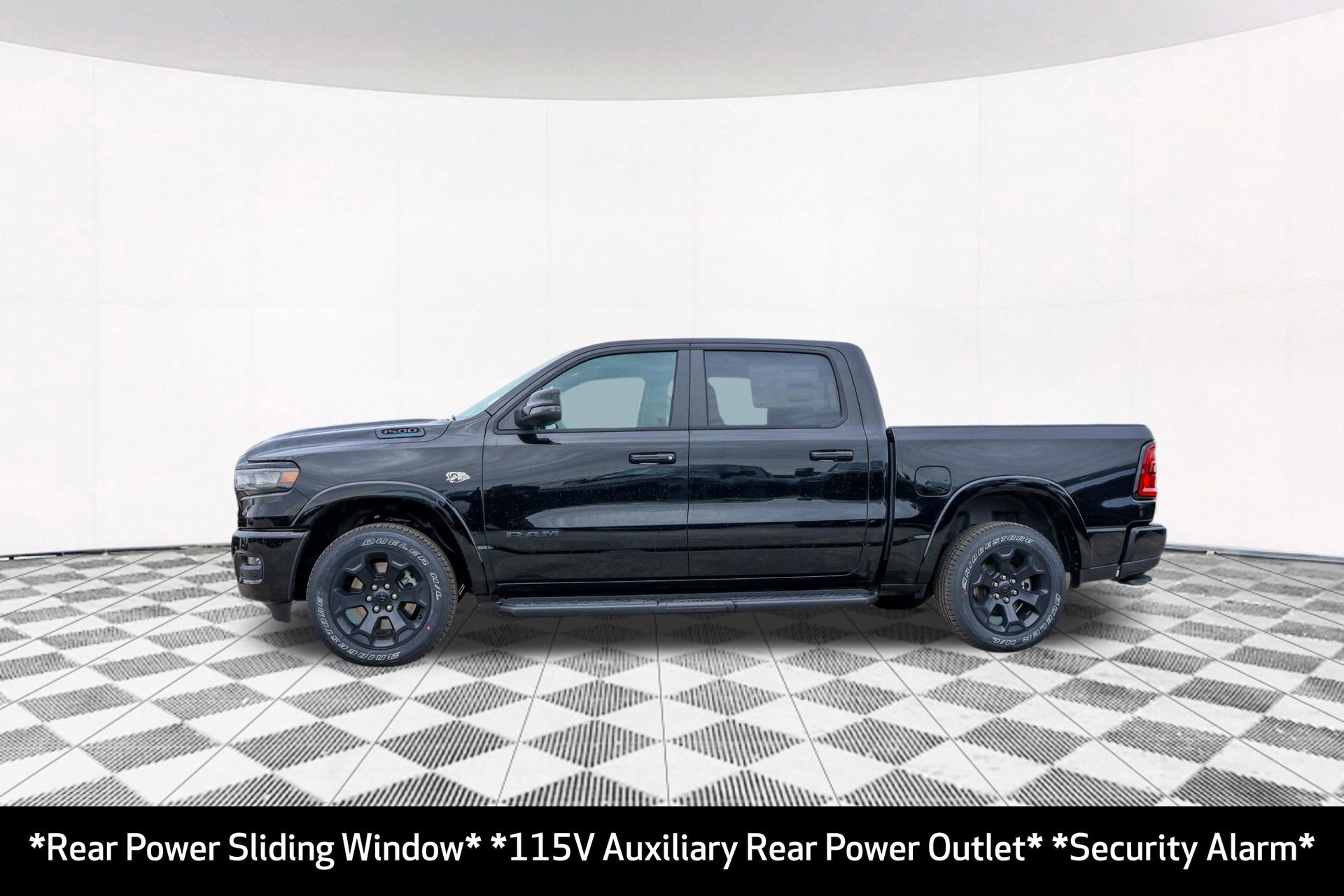 New 2026 RAM 1500 4x4 Crew Cab image 9