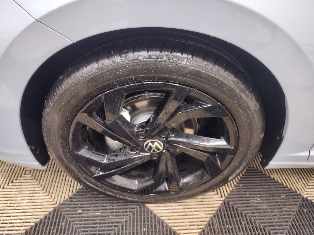 New 2026 Volkswagen Jetta SE image 4