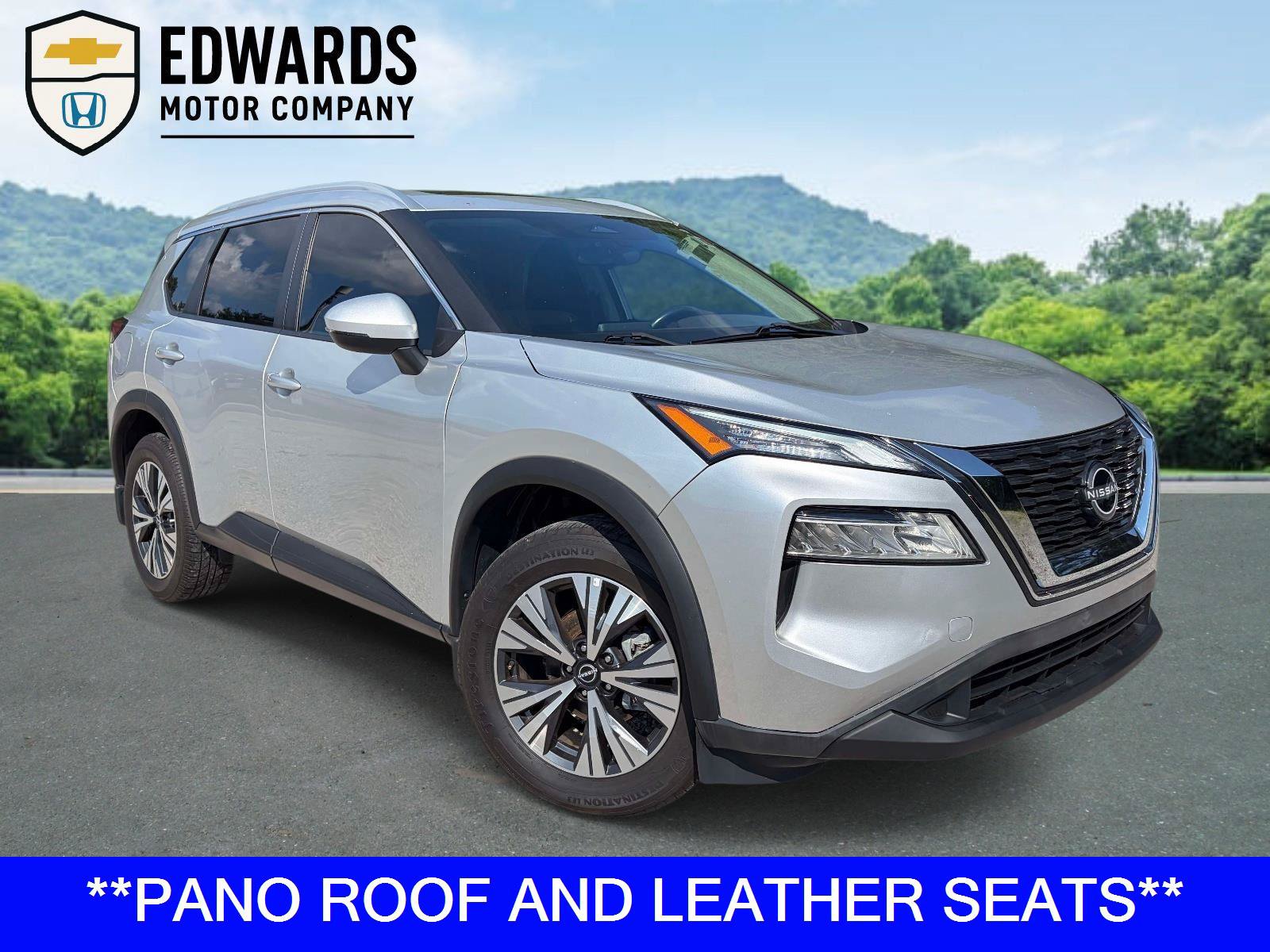 Used 2022 Nissan Rogue SV w/ SV Premium Package AWD/4WD image 1