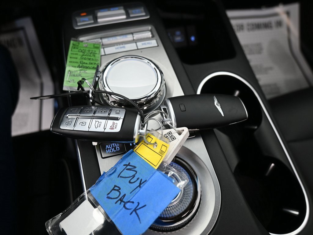 Used 2024 Genesis Electrified GV70 Advanced image 14