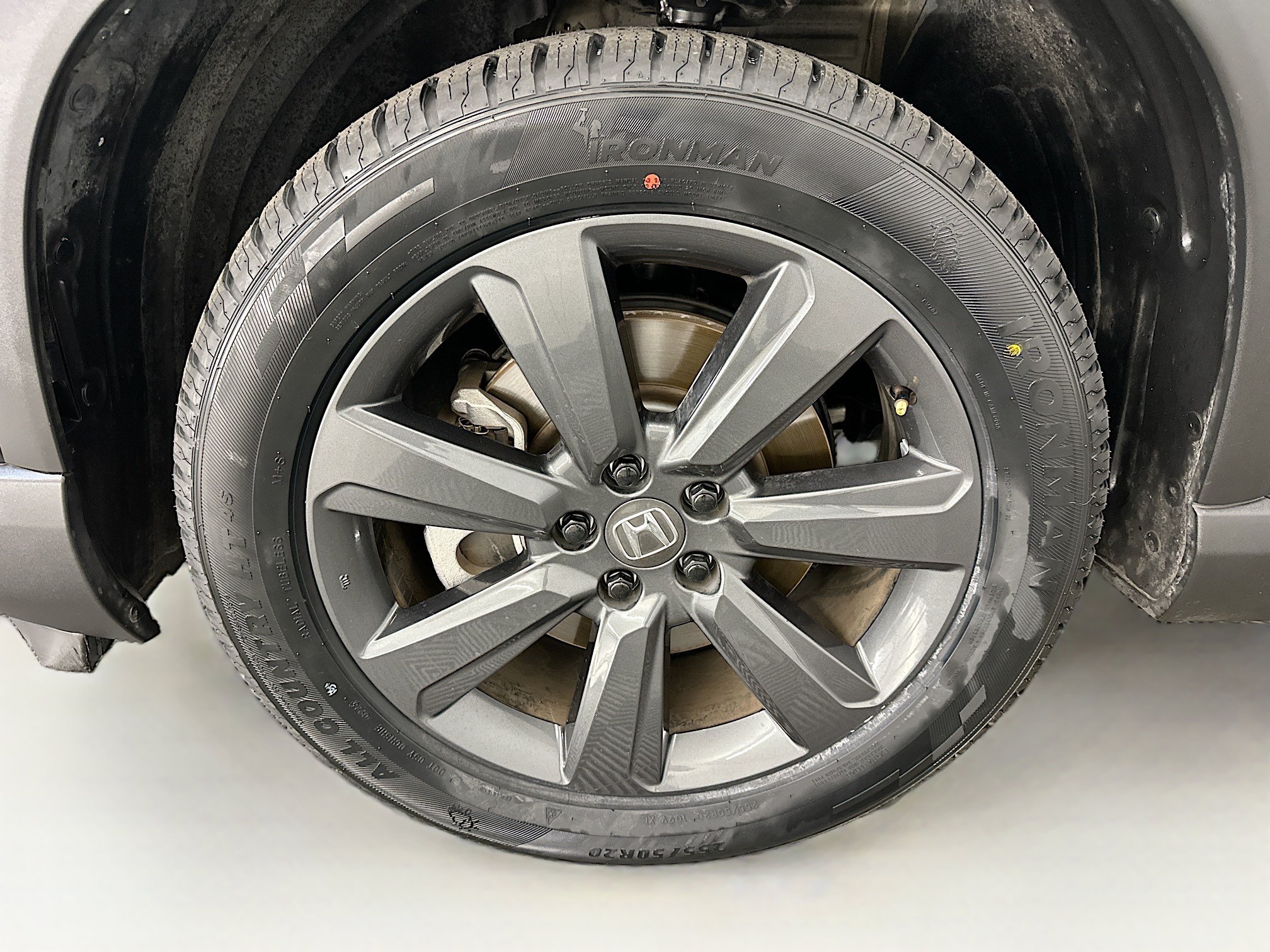 Used 2025 Honda Pilot Sport image 35