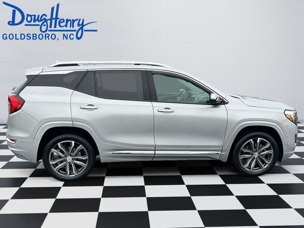 Used 2020 GMC Terrain Denali w/ Denali Premium Package image 6