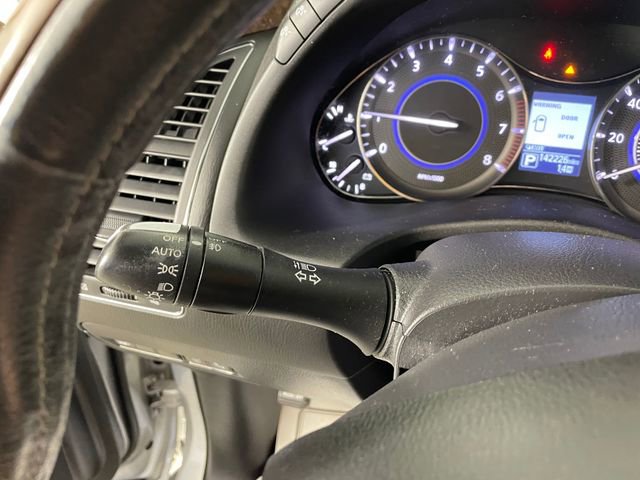 Used 2015 INFINITI QX80 4WD w/ Driver's Assistance Package image 13