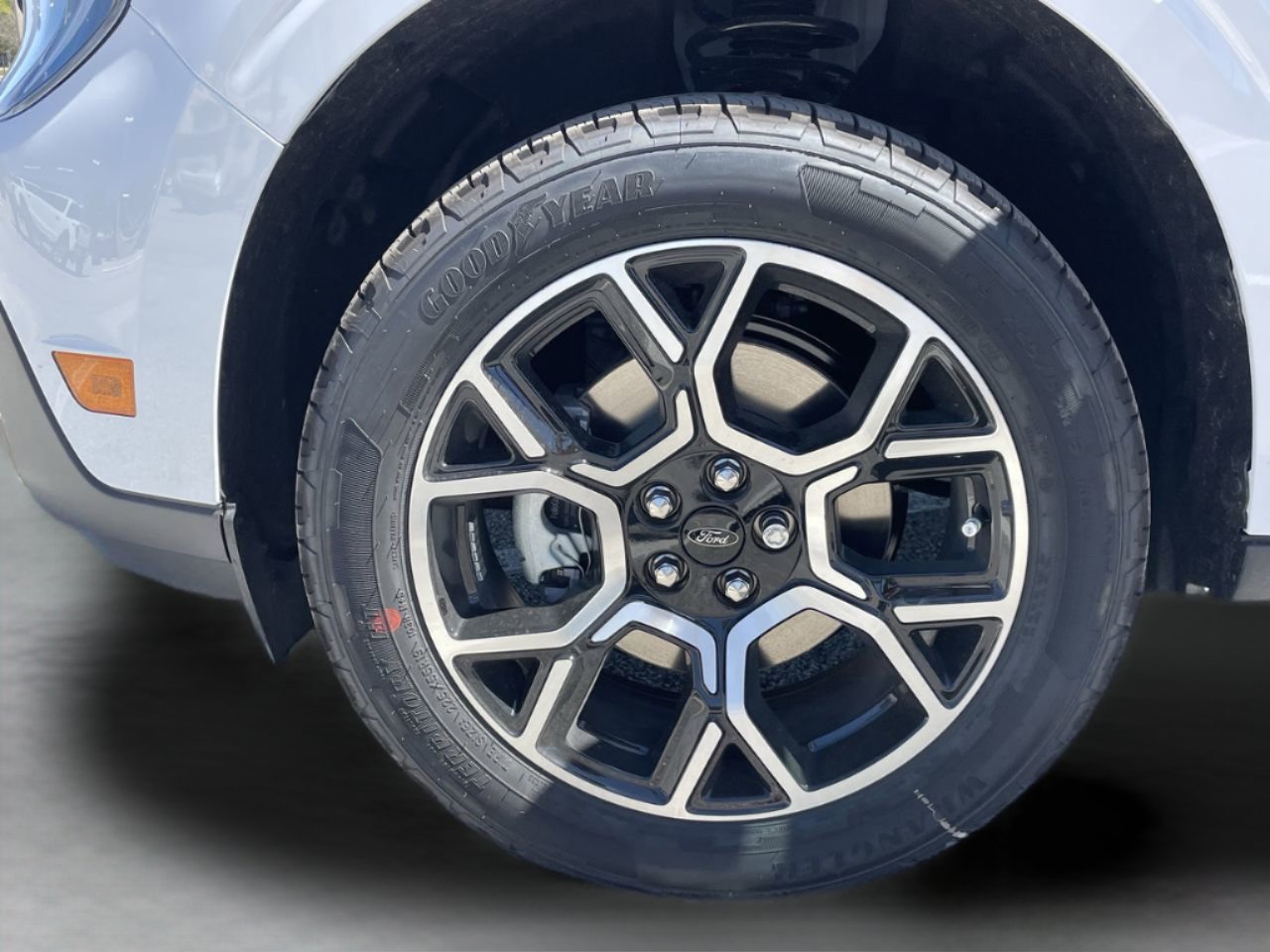 New 2026 Ford Maverick Lariat image 36