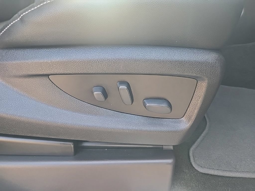 Used 2019 Chevrolet Tahoe Premier AWD/4WD image 29