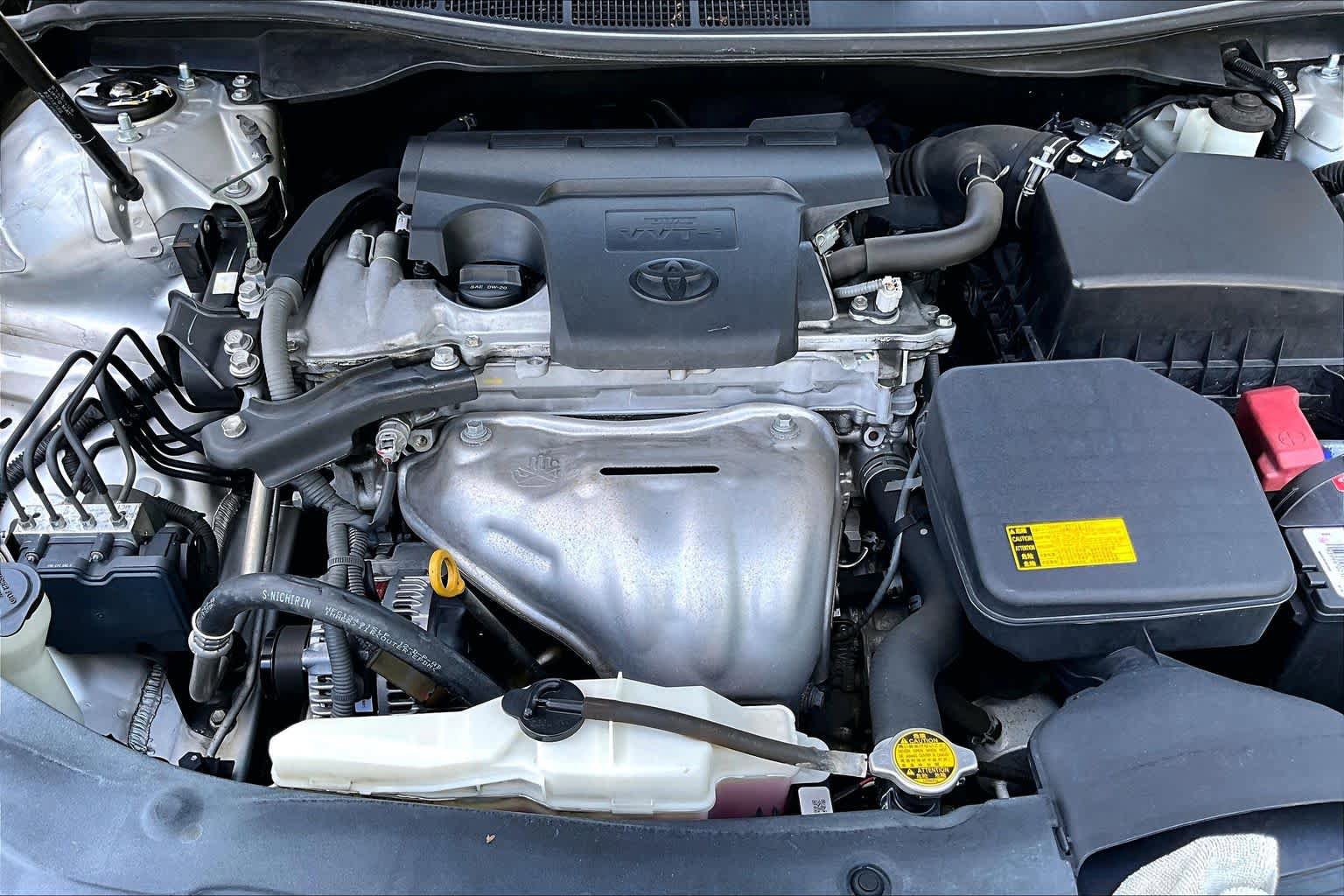 Used 2012 Toyota Camry XLE w/ Leather Pkg FWD image 32