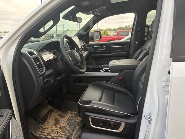 Used 2025 RAM 1500 Laramie AWD/4WD image 9