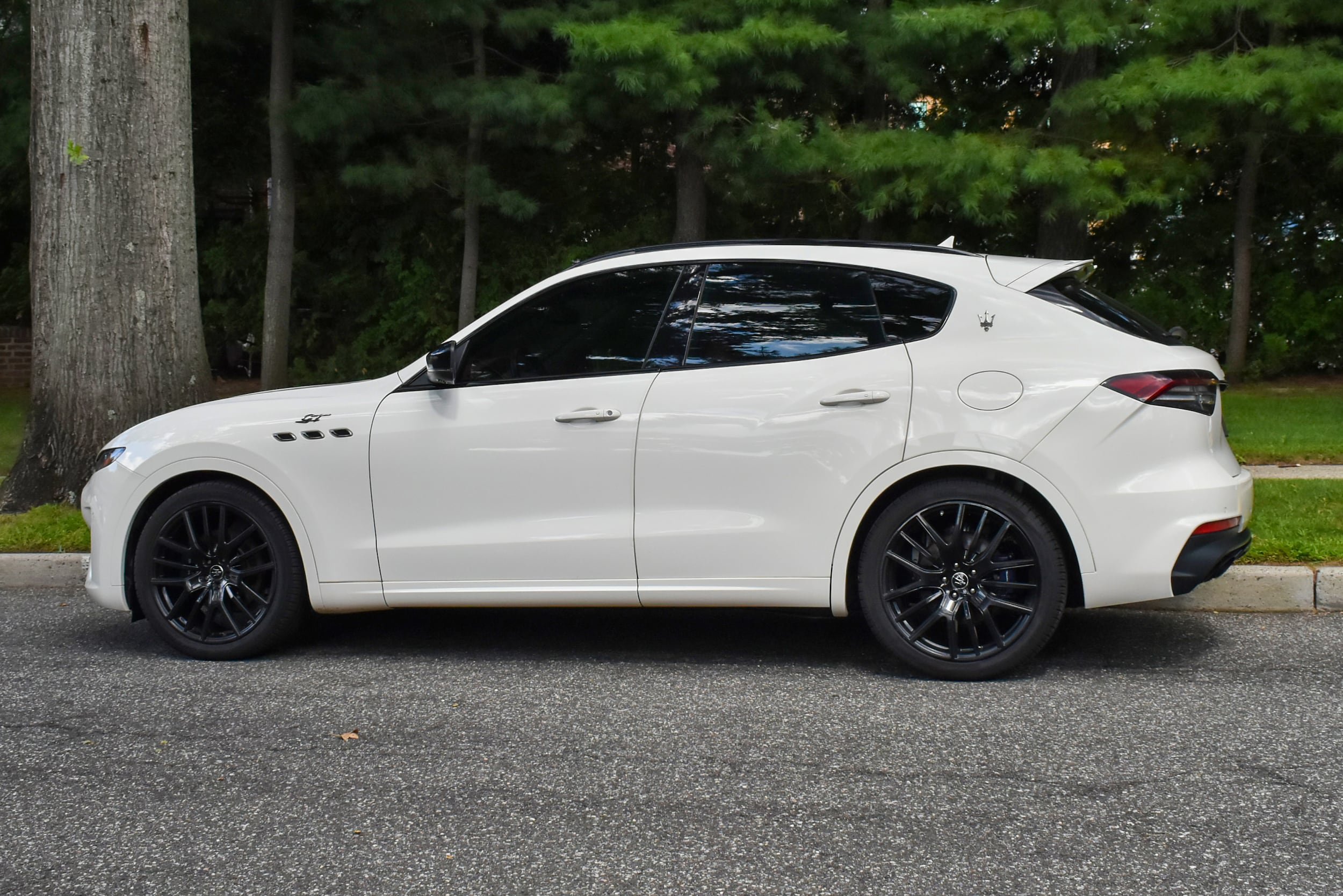Used 2022 Maserati Levante GT AWD/4WD image 5