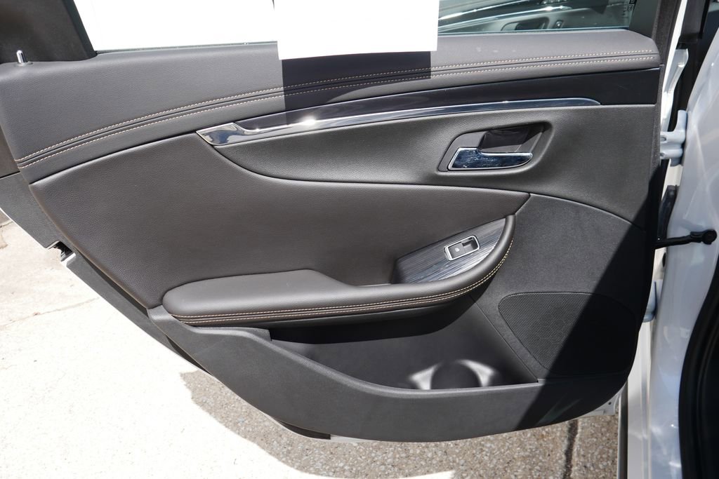 Used 2018 Chevrolet Impala Premier w/ Premier Confidence Package image 36