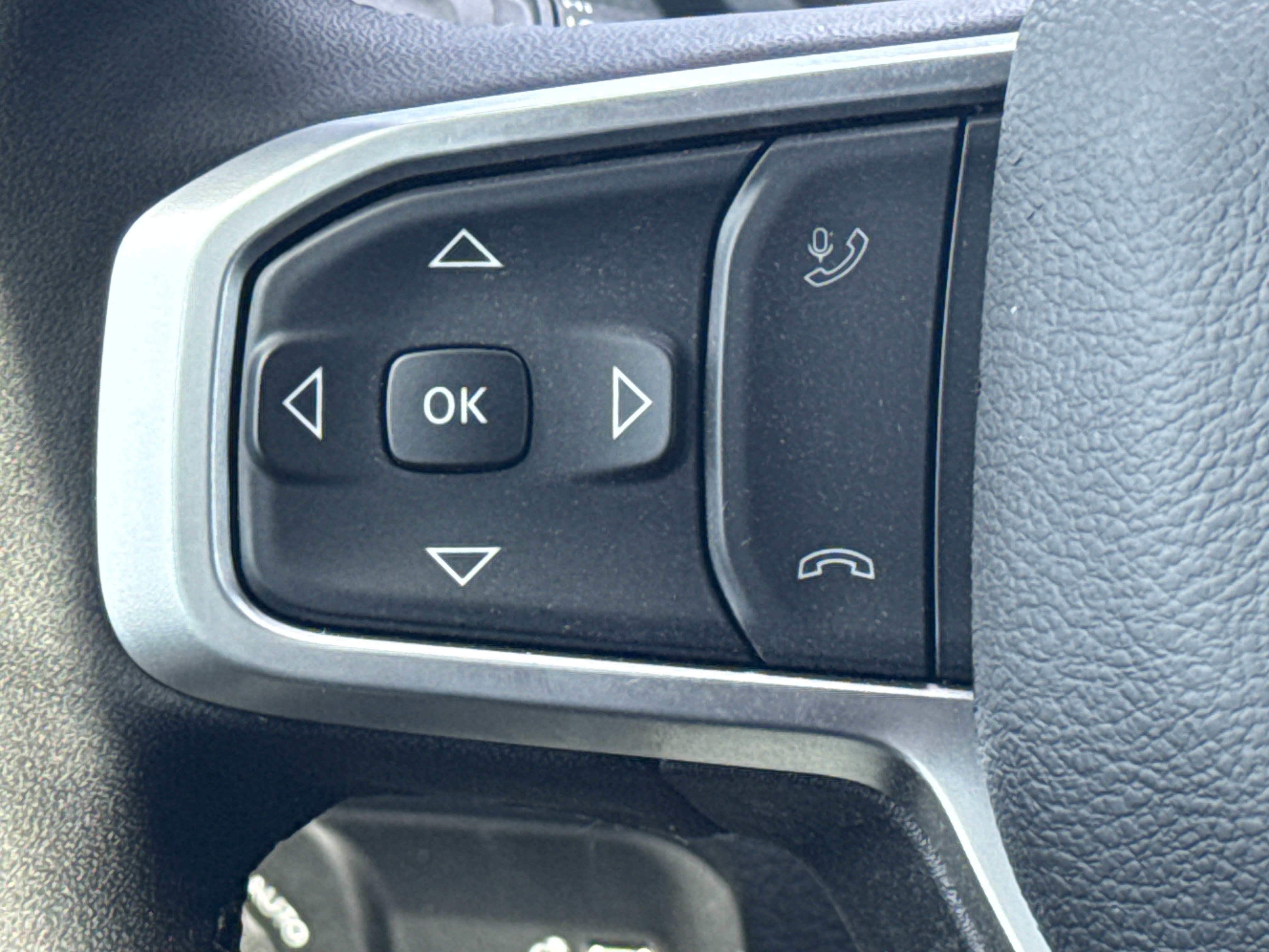 New 2026 RAM 3500 Big Horn AWD/4WD image 19