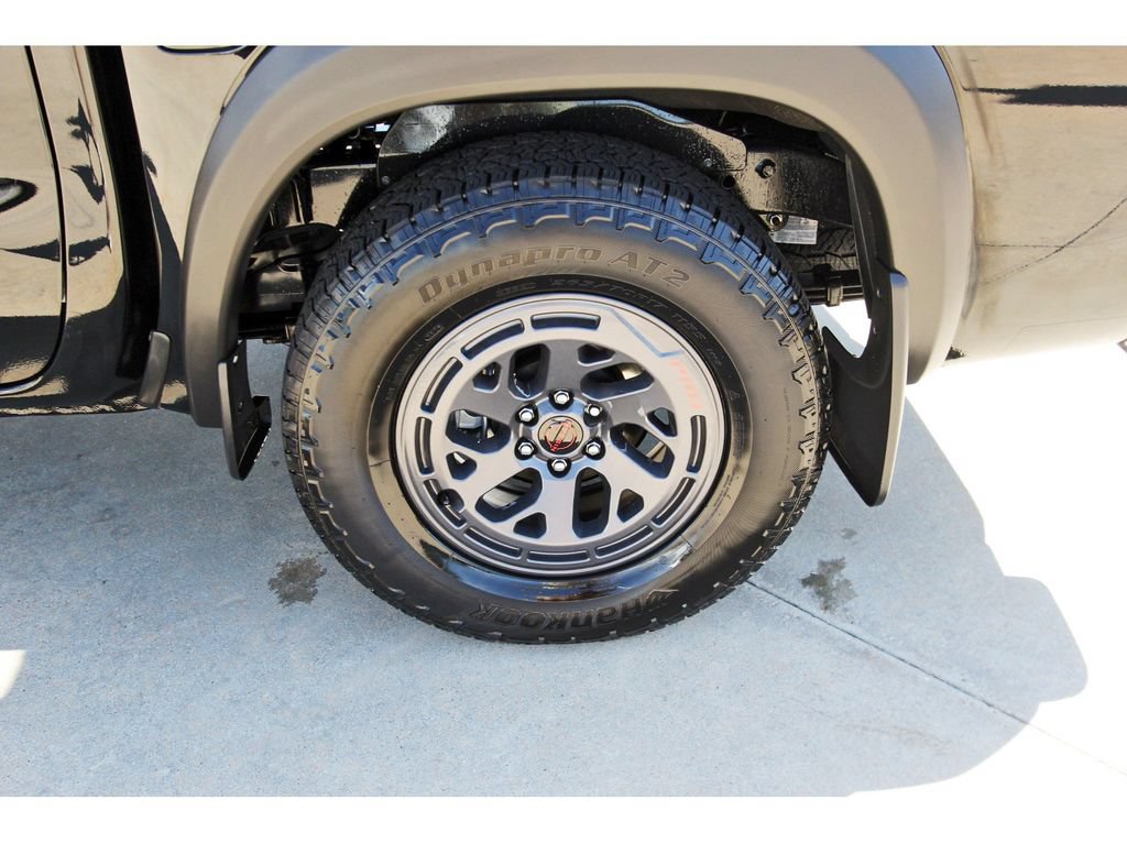 Used 2025 Nissan Frontier Pro-X RWD image 6