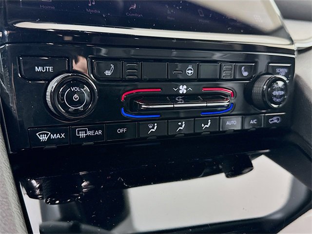 Used 2024 Jeep Grand Cherokee L Limited image 20