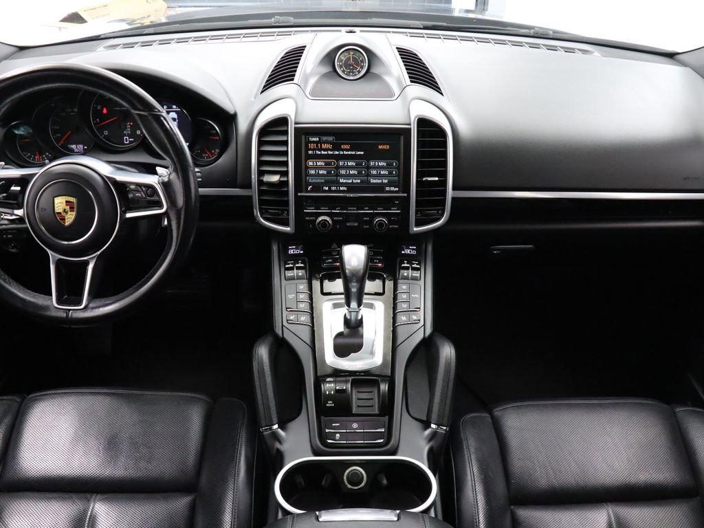 Used 2016 Porsche Cayenne image 20
