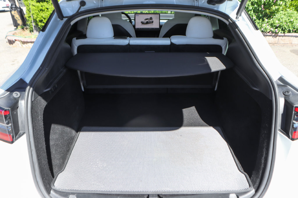 Used 2023 Tesla Model Y Performance AWD/4WD image 8