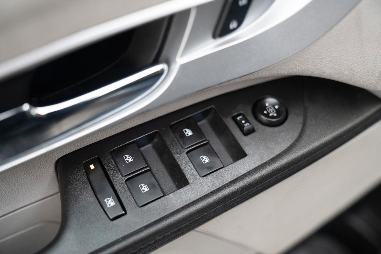 Used 2016 Chevrolet Equinox LT w/ Convenience Package image 18