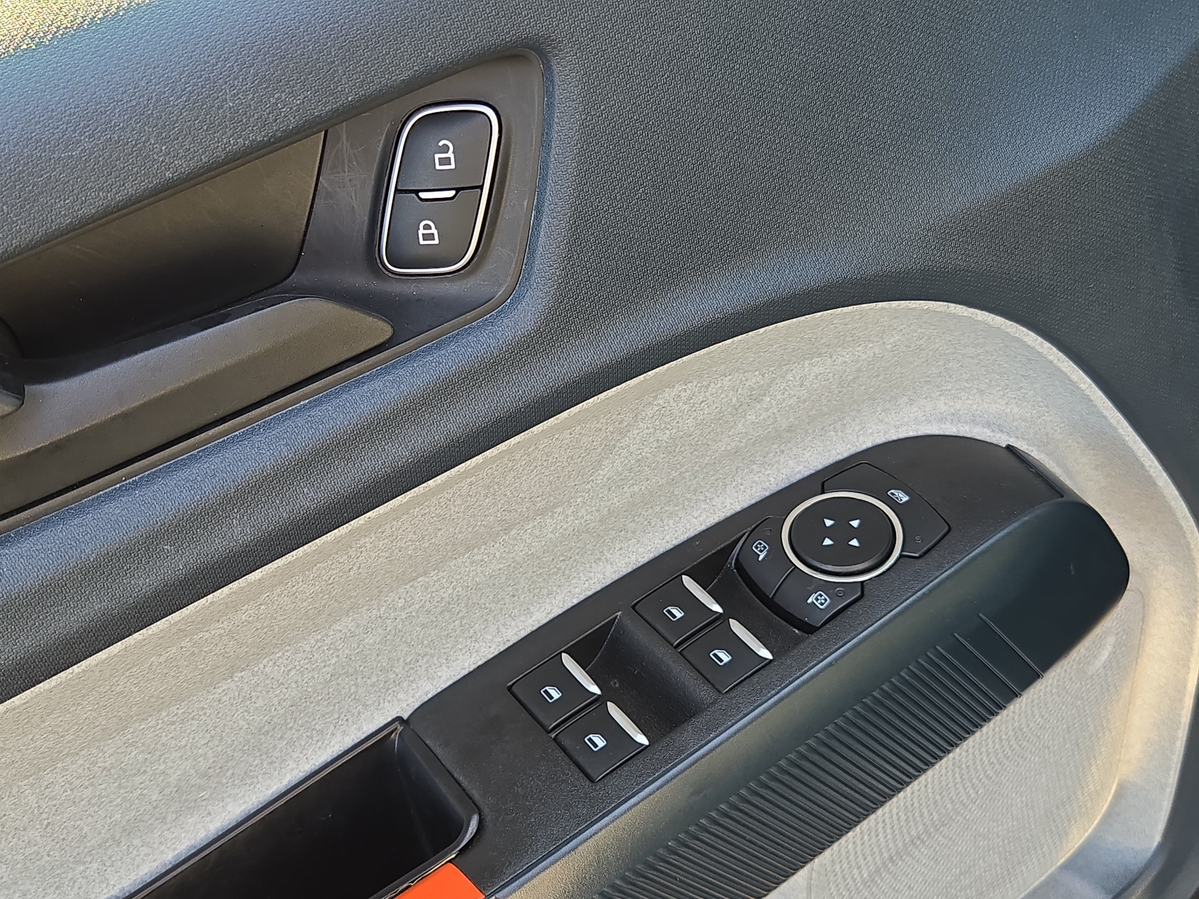 Used 2024 Ford Maverick XLT FWD image 15