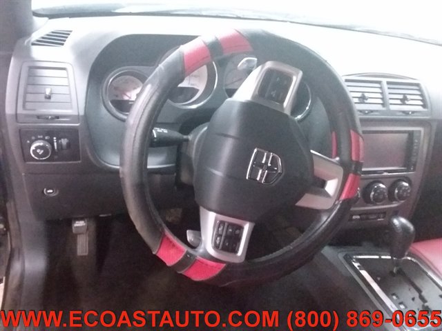 Used 2013 Dodge Challenger R/T RWD image 9