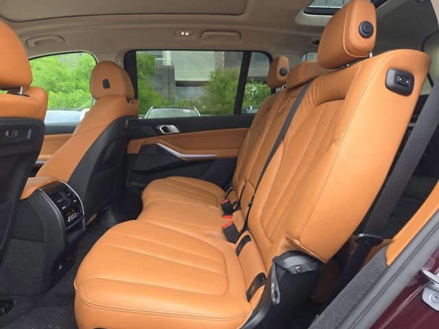 Used 2021 BMW X7 xDrive40i w/ Executive Package image 13