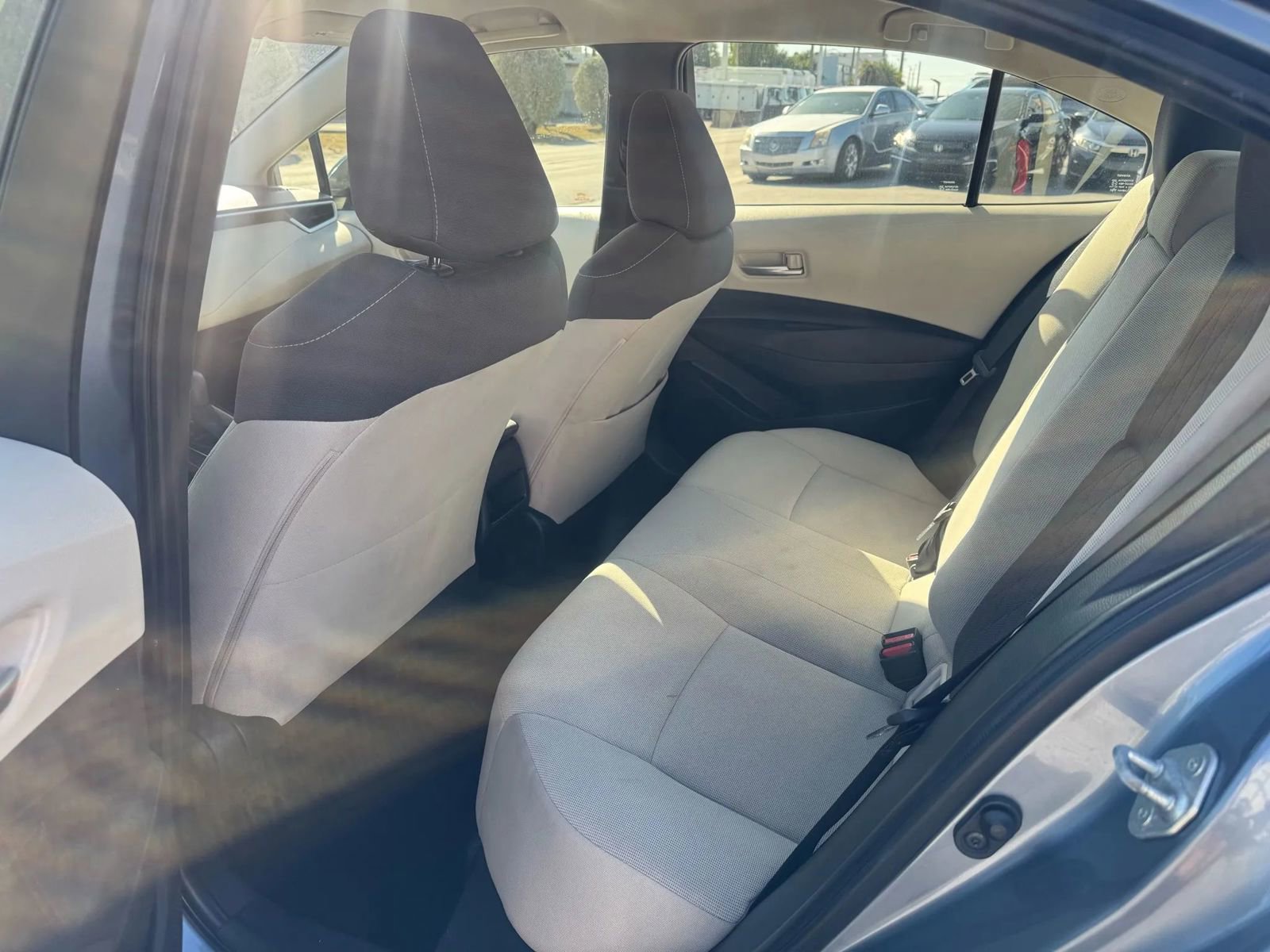 Used 2020 Toyota Corolla LE image 15