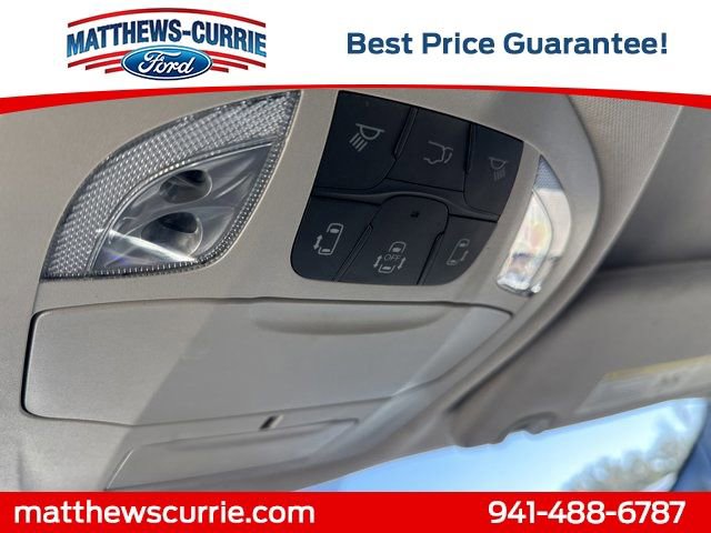 Used 2025 Chrysler Pacifica Select image 23