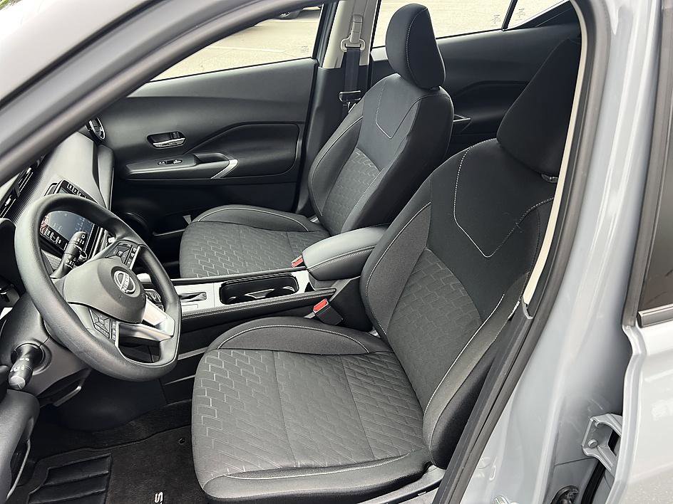 Certified 2024 Nissan Kicks SV FWD image 13
