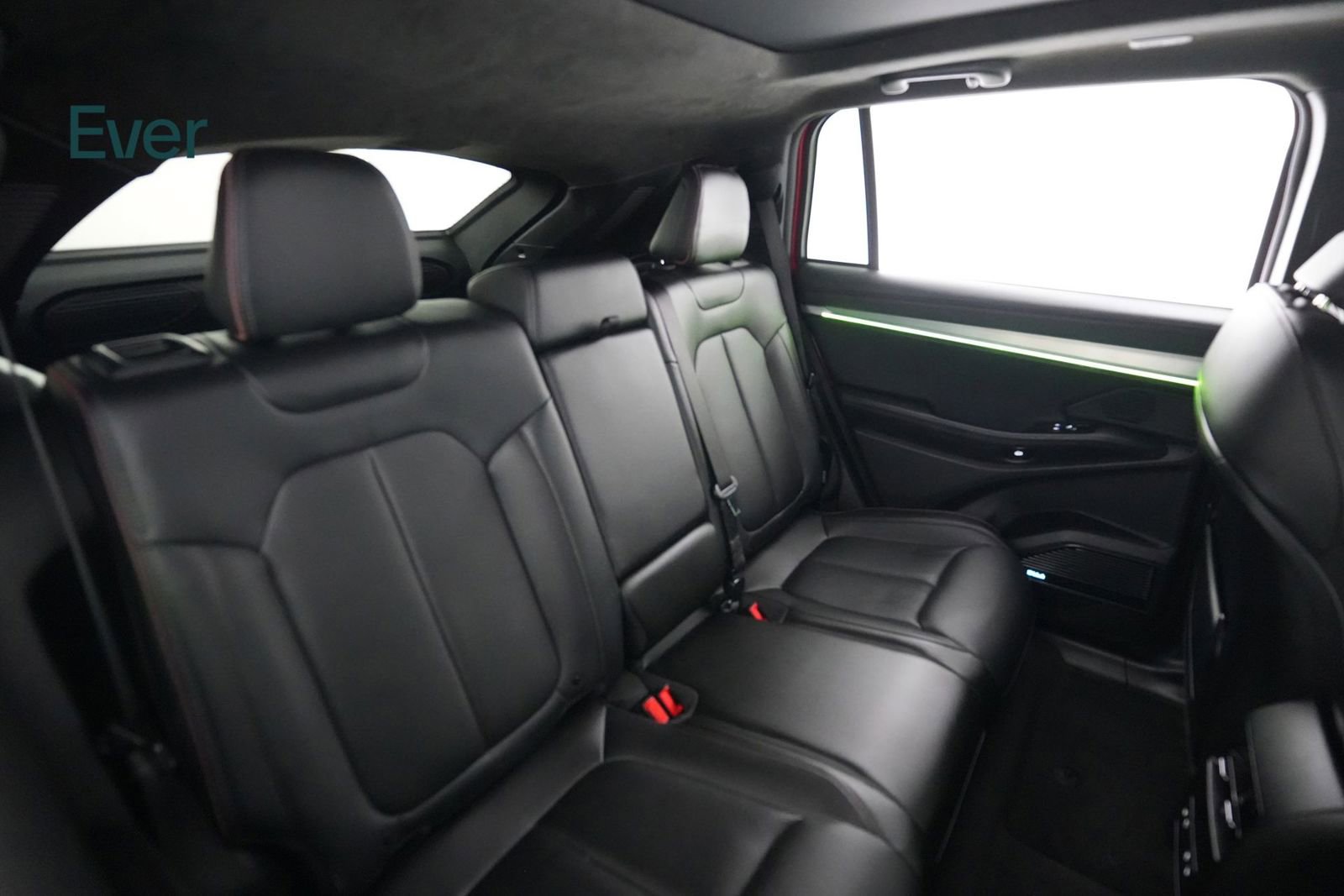 Used 2024 Jeep Wagoneer Launch Edition AWD/4WD image 5
