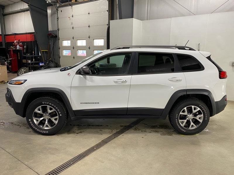 Used 2014 Jeep Cherokee Trailhawk w/ Comfort/Convenience Group image 5