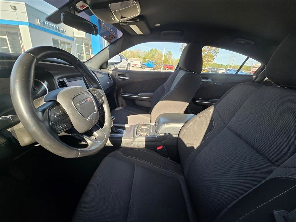 Used 2022 Dodge Charger SXT image 4
