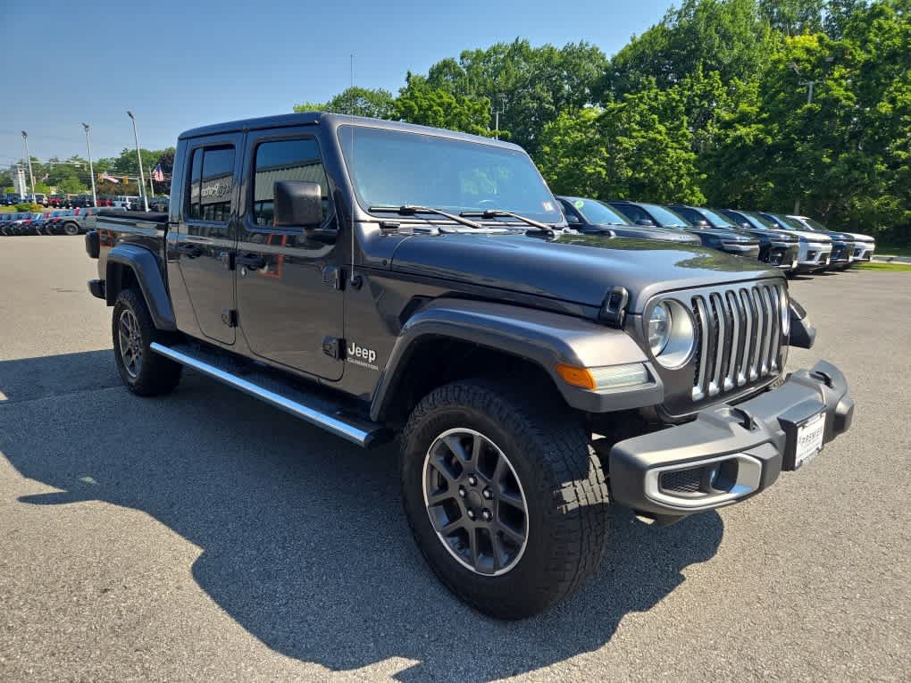 Used 2020 Jeep Gladiator Overland AWD/4WD image 2