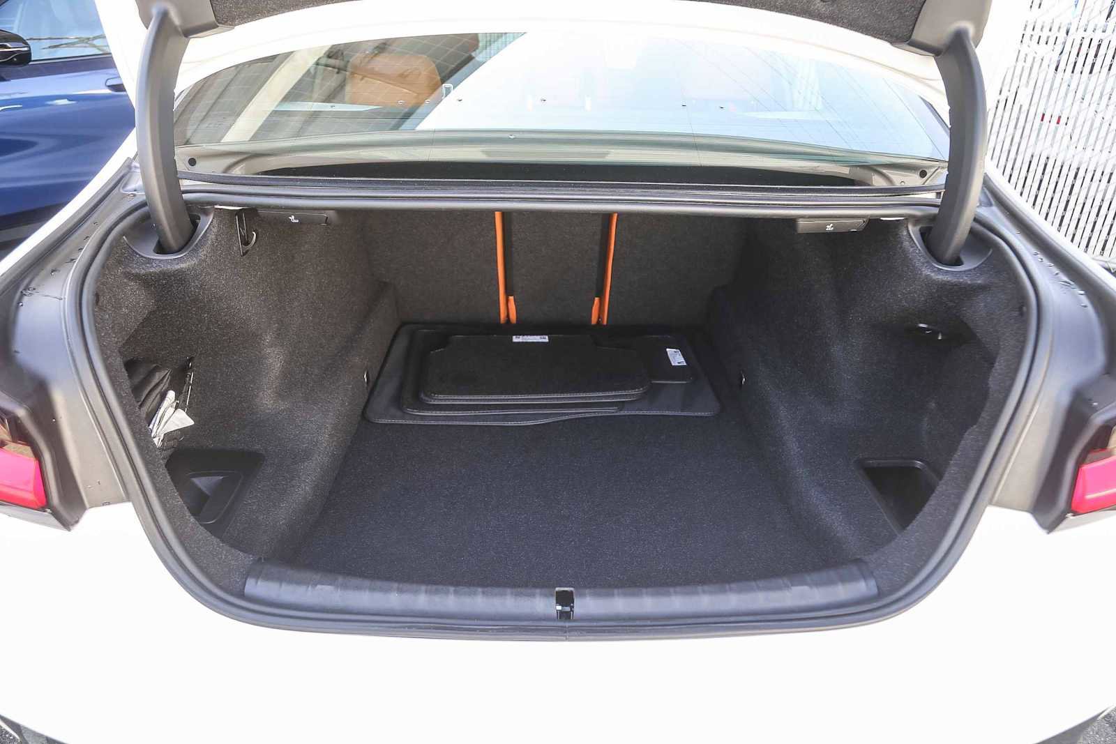 Used 2023 BMW M5 image 23