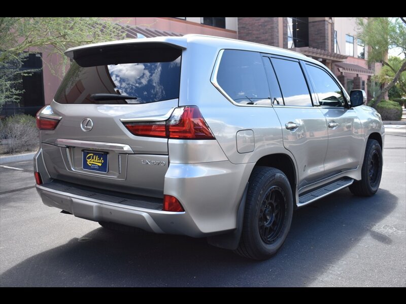 Used 2018 Lexus LX 570 4WD w/ Luxury Package image 7