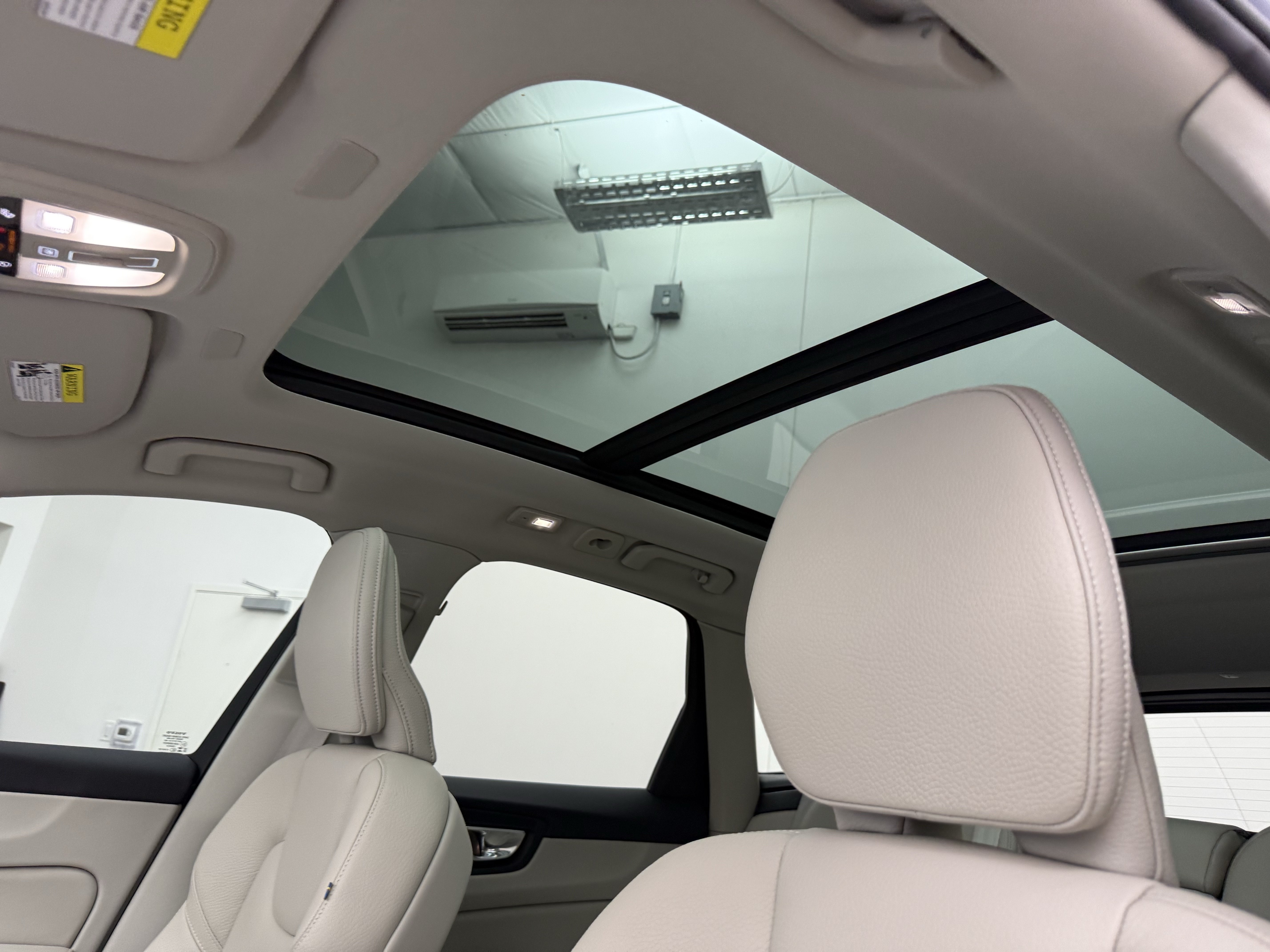 Certified 2024 Volvo XC60 B5 Plus w/ Protection Package Premier AWD/4WD image 13