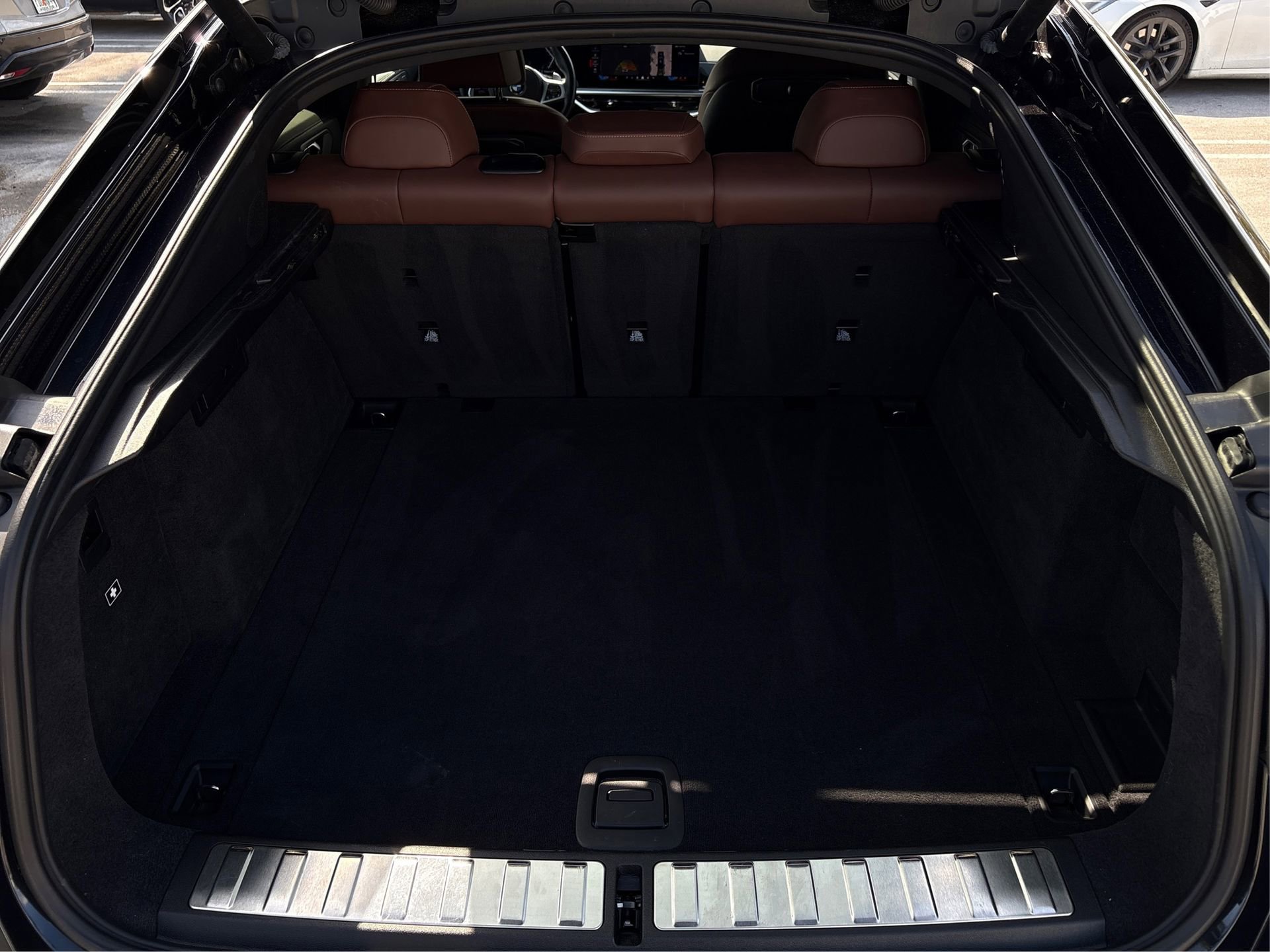 Used 2025 BMW X6 M60i image 11