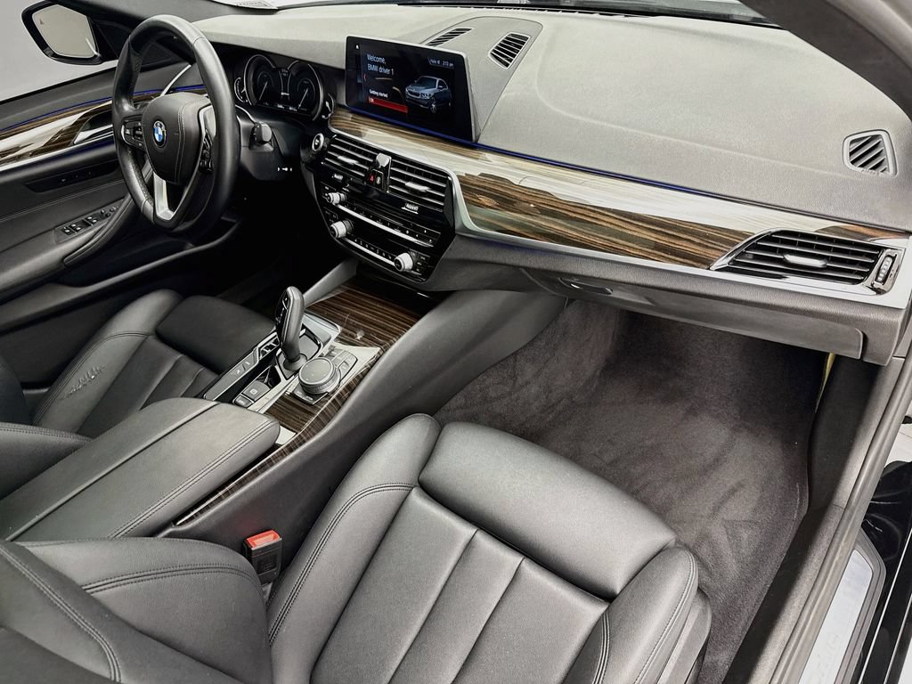 Used 2018 BMW 530e RWD image 16