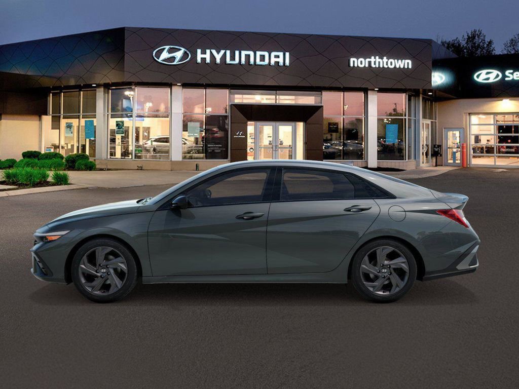 New 2026 Hyundai Elantra Sport FWD image 3