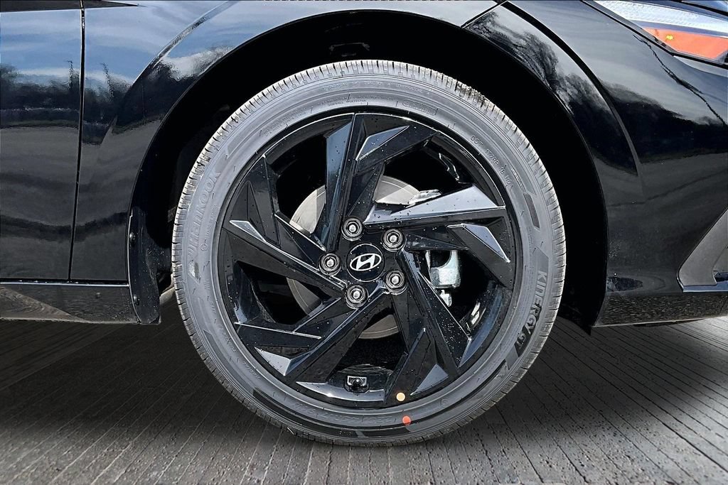 New 2026 Hyundai Elantra SEL FWD image 13
