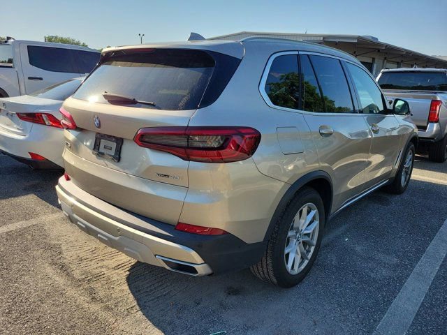 Used 2019 BMW X5 xDrive40i w/ Executive Package image 4